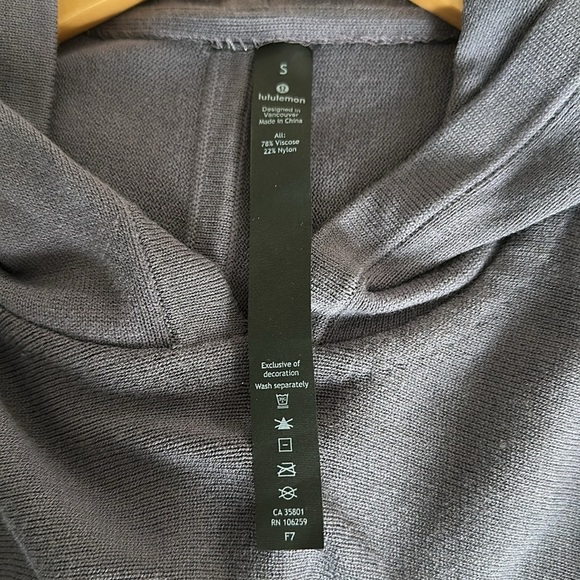 Lululemon Athletica Hooded Sweater - Picture 4 of 10